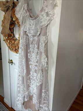 Feminine Summer Dress in Ivory/nude -A Beautiful Soul ⭐️